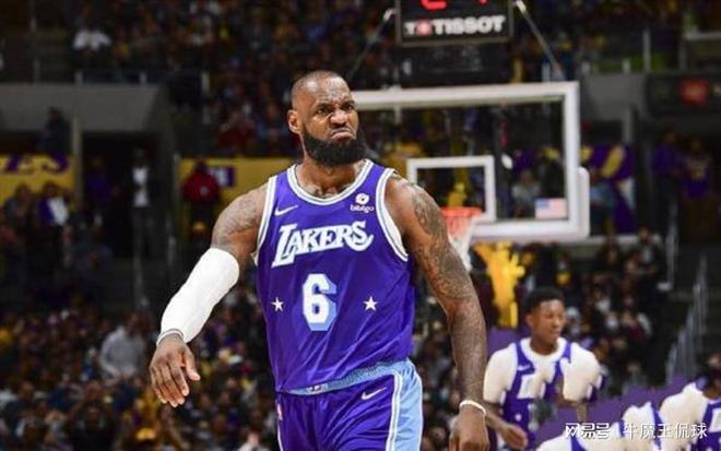 吉鲁在米兰 吉鲁在米兰